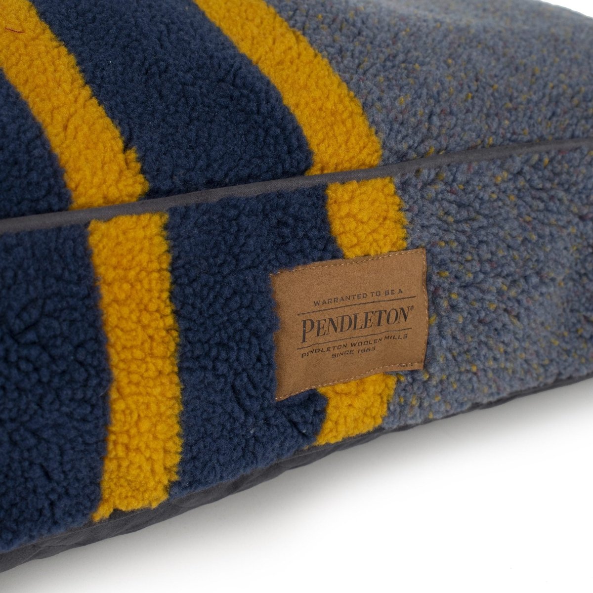 Pendleton Vintage Camp Pet Napper